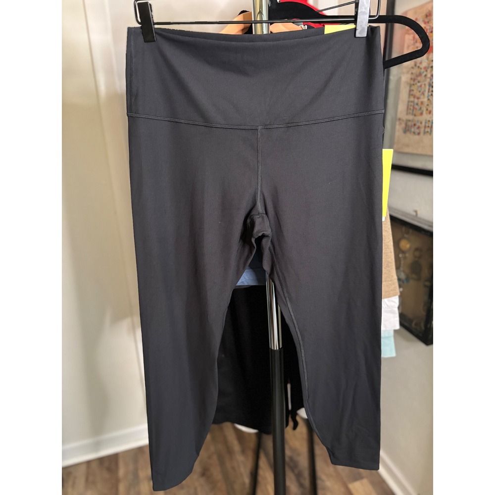All in Motion Women Black Everyday Soft Ribbed Leggings High Rise 7/8 Length L